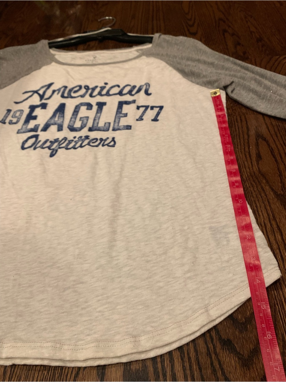 American Eagle Outfitters Women's White & Gray Raglan Logo Tee - Picture 10 of 10
